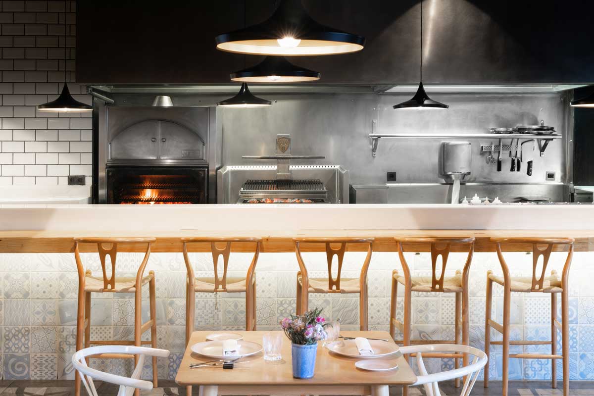 Гриль-печь на древесном угле